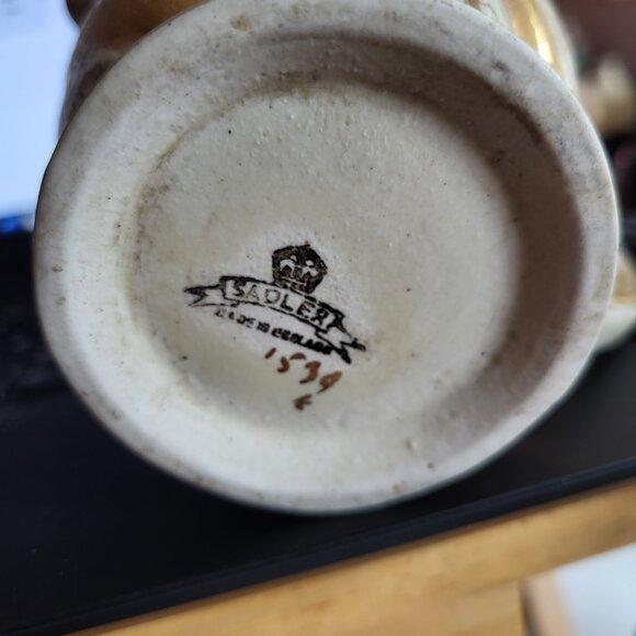 Vintage SADLER 1539 Lustreware Ivory & Gold Striped Creamer GUC (BIN H) - Picture 7 of 7